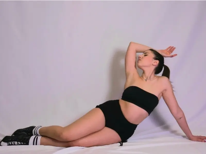 High Heels Dance online für Anfänger live via Zoom — MamaBloom Studio Bayreuth